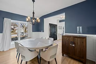 2005 N Woodland Ln, Arlington Heights, IL 60004 - Photo 3