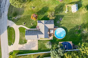 6843 Red Oak Ln, Garden Prairie, IL 61038 - Photo 13