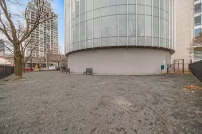 500 W Superior Street #1306, Chicago, IL 60654 - Photo 27