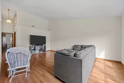 362 Chaparral Court, Elgin, IL 60120 - Photo 3