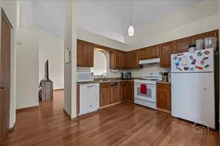 362 Chaparral Ct, Elgin, IL 60120 - Photo 9