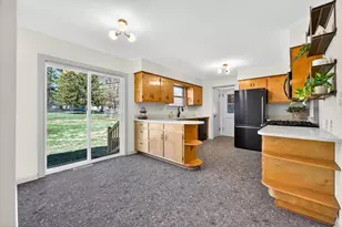 816 W College Ave, Normal, IL 61761 - Photo 9