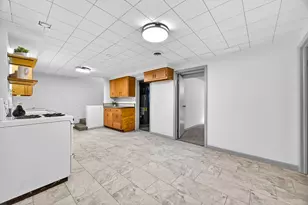 816 W College Ave, Normal, IL 61761 - Photo 29