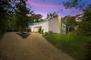 21846 N Hickory Hl Dr, Kildeer, IL 60047 - Photo 1