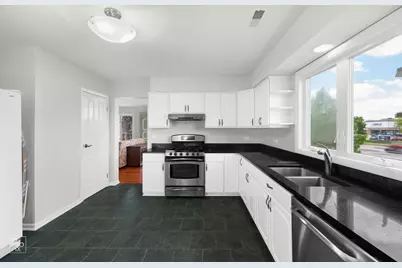 840 N Center Street, Naperville, IL 60563 - Photo 13