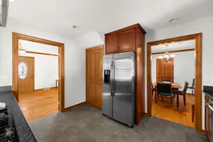 840 N Center St, Naperville, IL 60563 - Photo 7