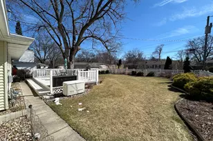 430 26th Ave, East Moline, IL 61244 - Photo 5