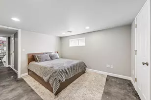 293 N Illinois St, Elmhurst, IL 60126 - Photo 11