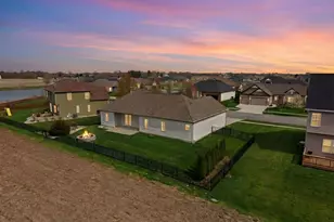 2235 Wickford Ln, Sycamore, IL 60178 - Photo 23