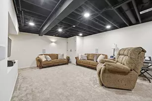 2235 Wickford Ln, Sycamore, IL 60178 - Photo 35