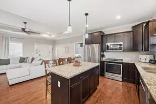 2235 Wickford Ln, Sycamore, IL 60178 - Photo 11