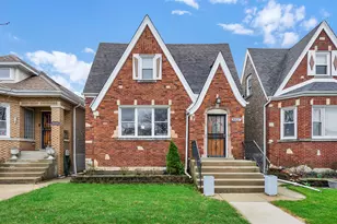 5537 W Melrose St, Chicago, IL 60641 - Photo 1