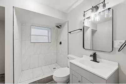 8418 S Essex Avenue, Chicago, IL 60617 - Photo 37