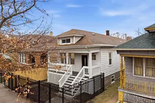 8418 S Essex Ave, Chicago, IL 60617 - Photo 3