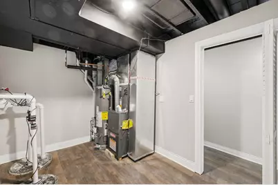 8418 S Essex Avenue, Chicago, IL 60617 - Photo 33