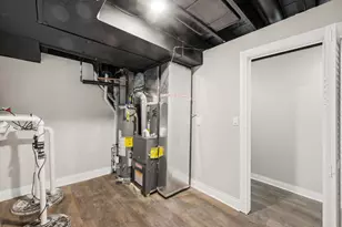 8418 S Essex Ave, Chicago, IL 60617 - Photo 33