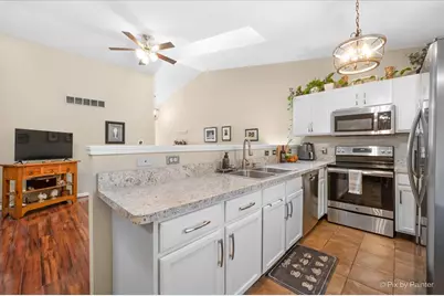 1499 Stonefield Drive, Dekalb, IL 60115 - Photo 9