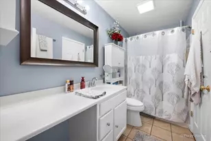 1499 Stonefield Dr, Dekalb, IL 60115 - Photo 15