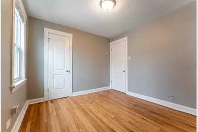 3908 W Montrose Avenue #2R, Chicago, IL 60618 - Photo 7