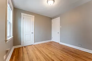 3908 W Montrose Ave, Chicago, IL 60618 - Photo 7