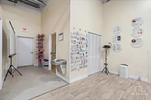 1557 W 33rd St, Chicago, IL 60608 - Photo 9