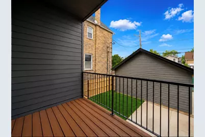 3644 W Cornelia Avenue #1, Chicago, IL 60618 - Photo 13