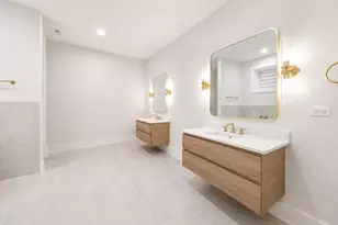 3644 W Cornelia Ave, Chicago, IL 60618 - Photo 7
