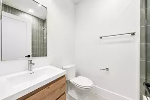 3644 W Cornelia Ave, Chicago, IL 60618 - Photo 5