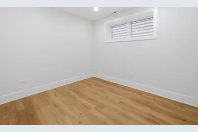 3644 W Cornelia Avenue #1, Chicago, IL 60618 - Photo 11