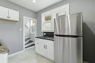 7243 S Wood St, Chicago, IL 60636 - Photo 7