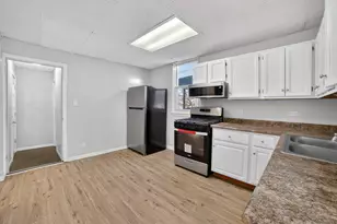 917 N Cicero Ave, Chicago, IL 60651 - Photo 23