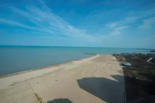 5801 N Sheridan Rd, Chicago, IL 60660 - Photo 3