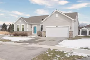 303 Owen Ct, Oswego, IL 60543 - Photo 1