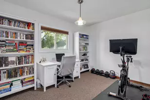 875 S York St, Elmhurst, IL 60126 - Photo 7