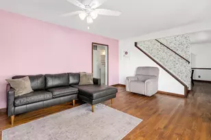 875 S York St, Elmhurst, IL 60126 - Photo 5