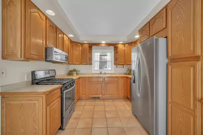 1129 N Cumberland Circle, McHenry, IL 60050 - Photo 13