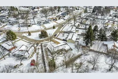 1129 N Cumberland Circle, McHenry, IL 60050 - Photo 41