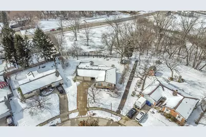 1129 N Cumberland Circle, McHenry, IL 60050 - Photo 43