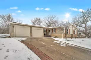 1129 N Cumberland Circle, McHenry, IL 60050 - Photo 33