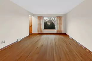 665 Hoxie Ave, Calumet City, IL 60409 - Photo 7