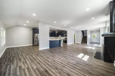 907 Glenwood Avenue, Joliet, IL 60435 - Photo 3