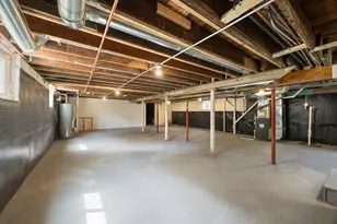 907 Glenwood Ave, Joliet, IL 60435 - Photo 23