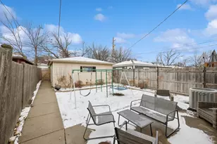 6530 N Oliphant Ave, Chicago, IL 60631 - Photo 17