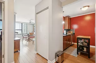 1160 S Michigan Ave, Chicago, IL 60605 - Photo 5