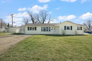 42 Hanson Dr, Bourbonnais, IL 60914 - Photo 1