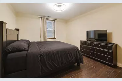 2314 W Farwell Avenue #GW, Chicago, IL 60645 - Photo 13