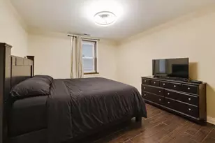 2314 W Farwell Ave, Chicago, IL 60645 - Photo 13