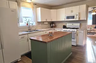 174 N Elm St, Herscher, IL 60941 - Photo 5