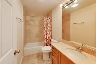 815 N Marshfield Ave, Chicago, IL 60622 - Photo 13