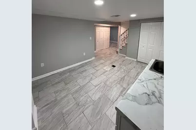 11339 S Avenue M Avenue, Chicago, IL 60617 - Photo 7